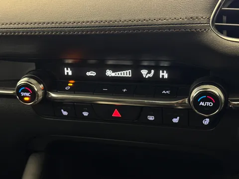 DL72FFD Mazda Mazda3 2.0 e-Skyactiv X MHEV [186] GT Sport 5dr Auto Thumbnail #31