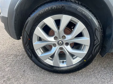 BT20YRJ Renault Captur 1.0 TCE 100 Iconic 5dr Thumbnail #34