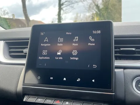 BT20YRJ Renault Captur 1.0 TCE 100 Iconic 5dr Thumbnail #21