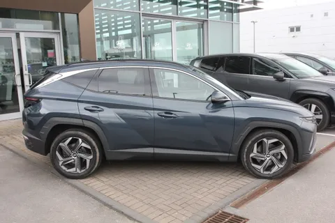 DA22BZG Hyundai Tucson 1.6 TGDi Hybrid 230 Ultimate 5dr 2WD Auto Thumbnail #4