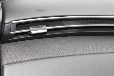 DA22BZG Hyundai Tucson 1.6 TGDi Hybrid 230 Ultimate 5dr 2WD Auto Thumbnail #10