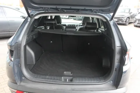 DA22BZG Hyundai Tucson 1.6 TGDi Hybrid 230 Ultimate 5dr 2WD Auto Thumbnail #17