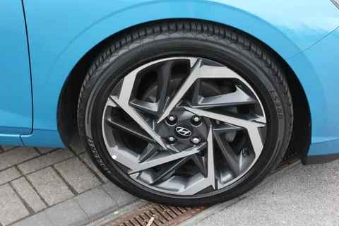 DA22WPP Hyundai i20 1.0T GDi 48V MHD Premium 5dr Thumbnail #5