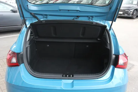 DA22WPP Hyundai i20 1.0T GDi 48V MHD Premium 5dr Thumbnail #10