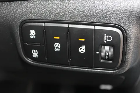 DA22WPP Hyundai i20 1.0T GDi 48V MHD Premium 5dr Thumbnail #16