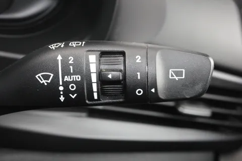 DA22WPP Hyundai i20 1.0T GDi 48V MHD Premium 5dr Thumbnail #21