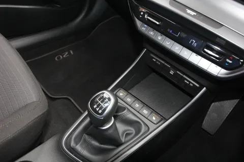 DA22WPP Hyundai i20 1.0T GDi 48V MHD Premium 5dr Thumbnail #22
