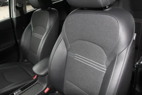 DB21EBA Hyundai i30 1.0T GDi Premium 5dr Thumbnail #8