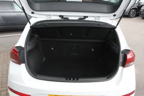 DB21EBA Hyundai i30 1.0T GDi Premium 5dr Thumbnail #11