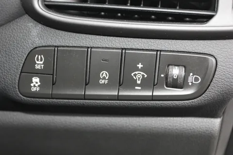 DB21EBA Hyundai i30 1.0T GDi Premium 5dr Thumbnail #17