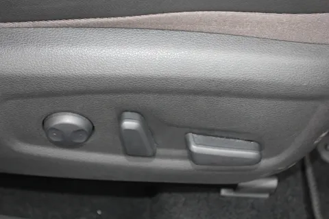 DB21EBA Hyundai i30 1.0T GDi Premium 5dr Thumbnail #18