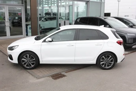 DB21EBA Hyundai i30 1.0T GDi Premium 5dr Thumbnail #33