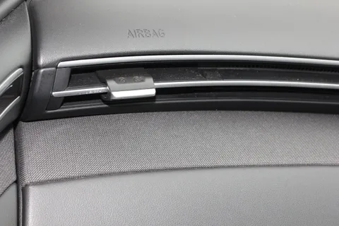 PK71JVZ Hyundai Tucson 1.6 TGDi Hybrid 230 Ultimate 5dr 2WD Auto Thumbnail #14