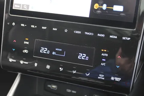 PK71JVZ Hyundai Tucson 1.6 TGDi Hybrid 230 Ultimate 5dr 2WD Auto Thumbnail #35