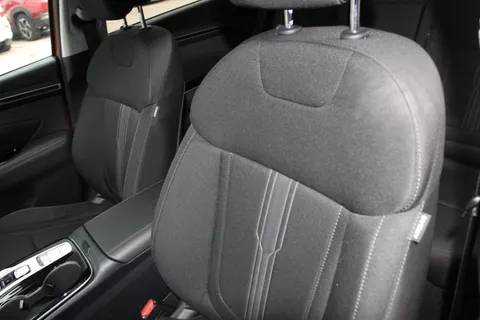 MT22TKY Hyundai Tucson 1.6 TGDi Hybrid 230 Premium 5dr 2WD Auto Thumbnail #8