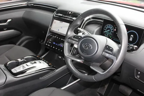 MT22TKY Hyundai Tucson 1.6 TGDi Hybrid 230 Premium 5dr 2WD Auto Thumbnail #16