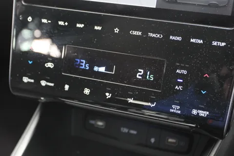 MT22TKY Hyundai Tucson 1.6 TGDi Hybrid 230 Premium 5dr 2WD Auto Thumbnail #27