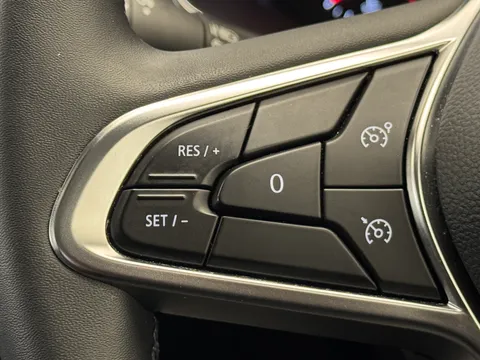 DS22WBP Renault Captur 1.0 TCE 90 Iconic Edition 5dr Thumbnail #21