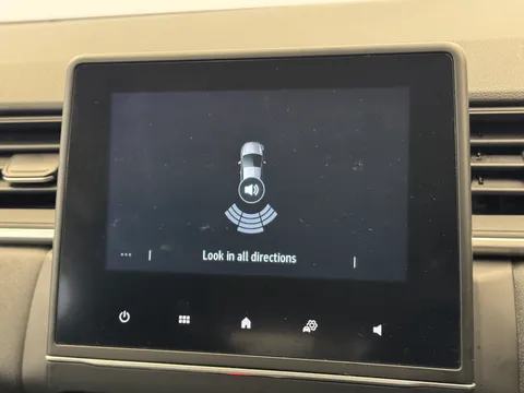 DS22WBP Renault Captur 1.0 TCE 90 Iconic Edition 5dr Thumbnail #25