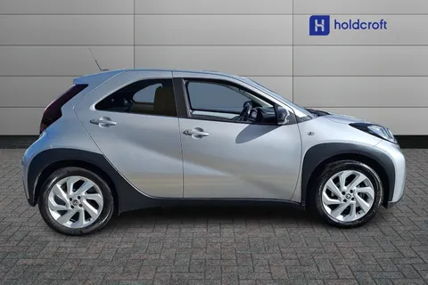 DY23JZL Toyota Aygo X 1.0 VVT-i Pure 5dr Auto Thumbnail #6