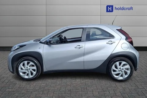 DY23JZL Toyota Aygo X 1.0 VVT-i Pure 5dr Auto Thumbnail #7