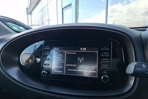 DY23JZL Toyota Aygo X 1.0 VVT-i Pure 5dr Auto Thumbnail #34