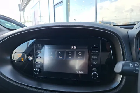 DY23JZL Toyota Aygo X 1.0 VVT-i Pure 5dr Auto Thumbnail #35
