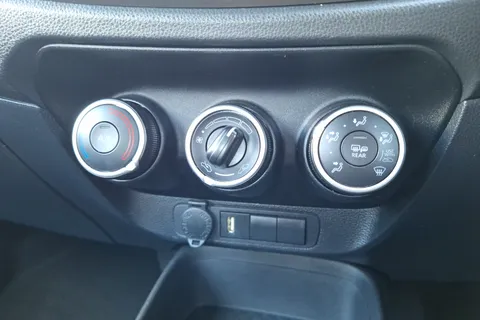 DY23JZL Toyota Aygo X 1.0 VVT-i Pure 5dr Auto Thumbnail #41