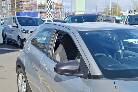 DY23JZL Toyota Aygo X 1.0 VVT-i Pure 5dr Auto Thumbnail #27