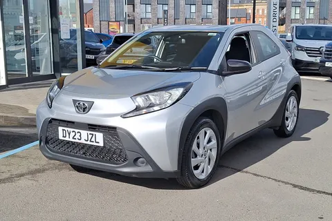 DY23JZL Toyota Aygo X 1.0 VVT-i Pure 5dr Auto Thumbnail #16