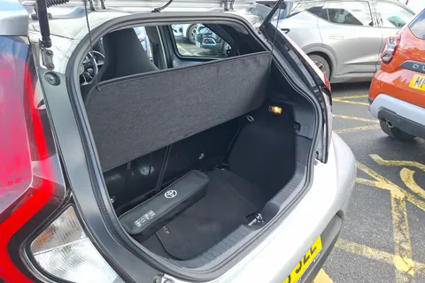 DY23JZL Toyota Aygo X 1.0 VVT-i Pure 5dr Auto Thumbnail #19