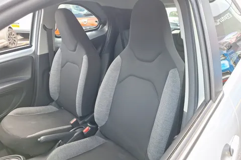 DY23JZL Toyota Aygo X 1.0 VVT-i Pure 5dr Auto Thumbnail #29
