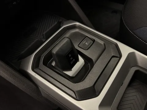 DV25HFY Dacia Duster 1.6 Hybrid 140 Journey 5dr Auto Thumbnail #15