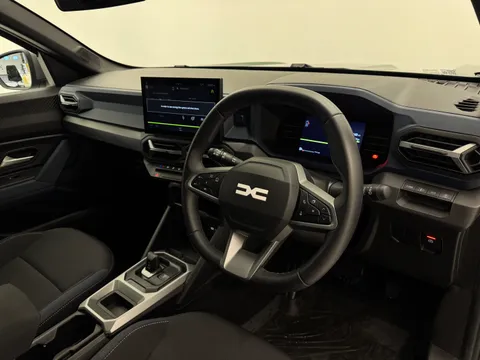 DV25HFY Dacia Duster 1.6 Hybrid 140 Journey 5dr Auto Thumbnail #19