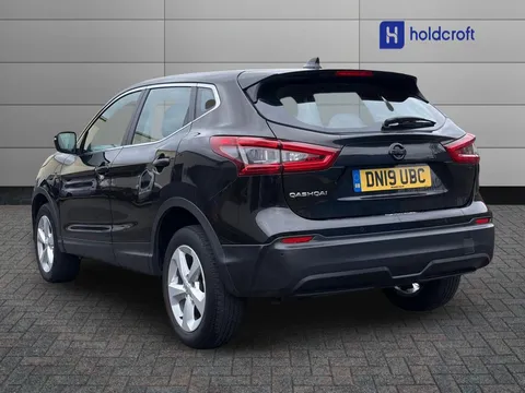 3 of 25 for Nissan Qashqai 1.3 DiG-T Acenta Premium 5dr