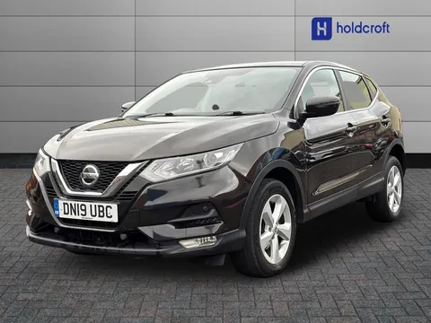 6 of 25 for Nissan Qashqai 1.3 DiG-T Acenta Premium 5dr