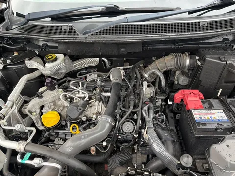 9 of 25 for Nissan Qashqai 1.3 DiG-T Acenta Premium 5dr