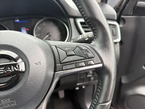 22 of 25 for Nissan Qashqai 1.3 DiG-T Acenta Premium 5dr