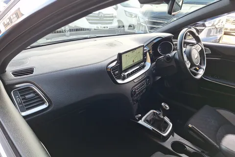 RF21ECA Kia Ceed 1.0T GDi ISG GT-Line 5dr Thumbnail #36