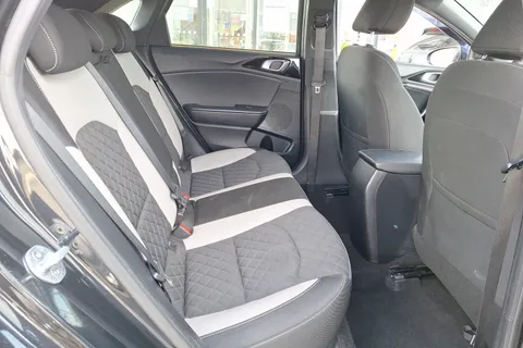 RF21ECA Kia Ceed 1.0T GDi ISG GT-Line 5dr Thumbnail #40