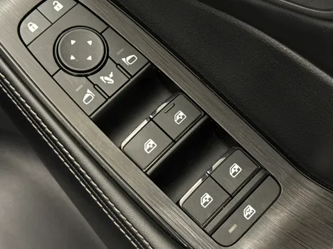 DY25BFZ Nissan X-Trail 1.5 MHEV 163 N-Connecta 5dr [7 Seat] Xtronic Thumbnail #24