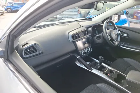 BP21UWW Renault Kadjar 1.3 TCE S Edition 5dr Thumbnail #20