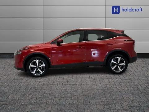 EX72KHD Nissan Qashqai 1.3 DiG-T MH N-Connecta [Glass Roof] 5dr Thumbnail #4