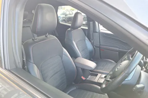 DB21CKJ Ford Kuga 2.5 PHEV ST-Line X Edition 5dr CVT Thumbnail #38