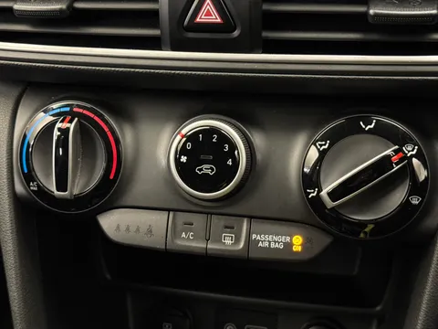 26 of 36 for Hyundai Kona 1.0T GDi Play Edition 5dr