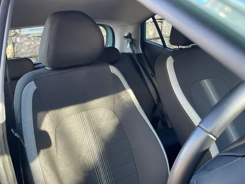 MT23JXG Hyundai i10 1.0 MPi SE Connect 5dr Thumbnail #8