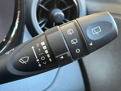 MT23JXG Hyundai i10 1.0 MPi SE Connect 5dr Thumbnail #18