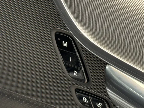 OU22KWD Volvo V90 2.0 B5P R DESIGN 5dr Auto Thumbnail #19