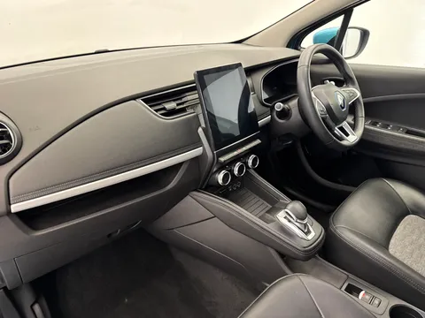 PN70LFM Renault Zoe 100kW i GT Line R135 50kWh 5dr Auto Thumbnail #12