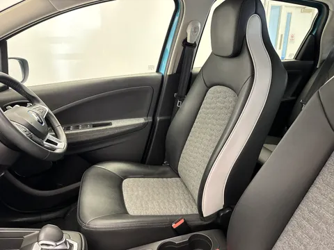 PN70LFM Renault Zoe 100kW i GT Line R135 50kWh 5dr Auto Thumbnail #13